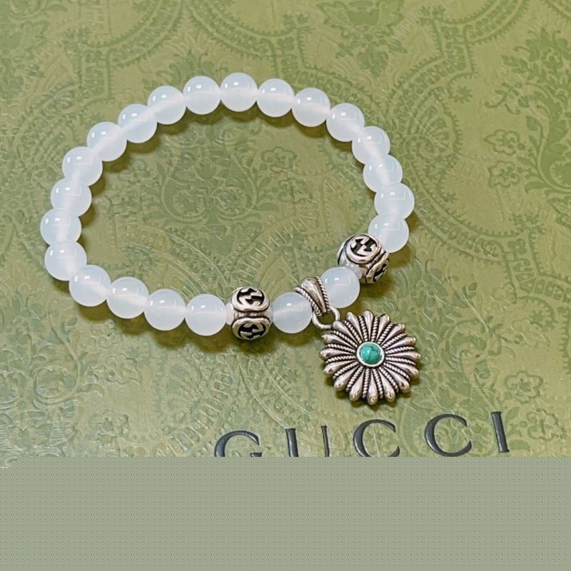 G*u*i bracelets